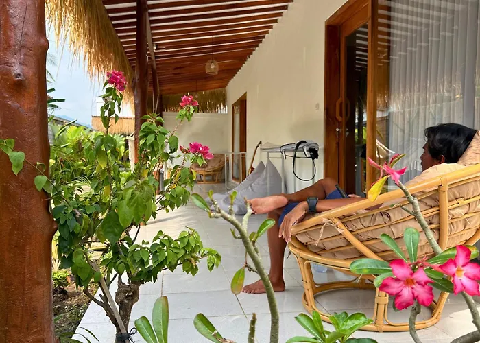 The Middle Surf House * Airsatang